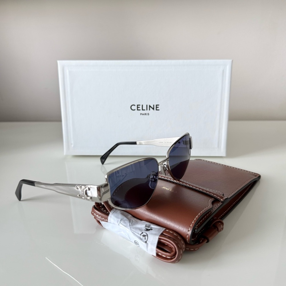NEW!!! Celine metal Triomphe sunglasses CL40293U 16V Authentic Retail 650$